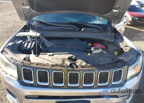 2019 Jeep Compass Limited Fwd из США, поврежденный, VIN 3C4NJCCB3KT614340